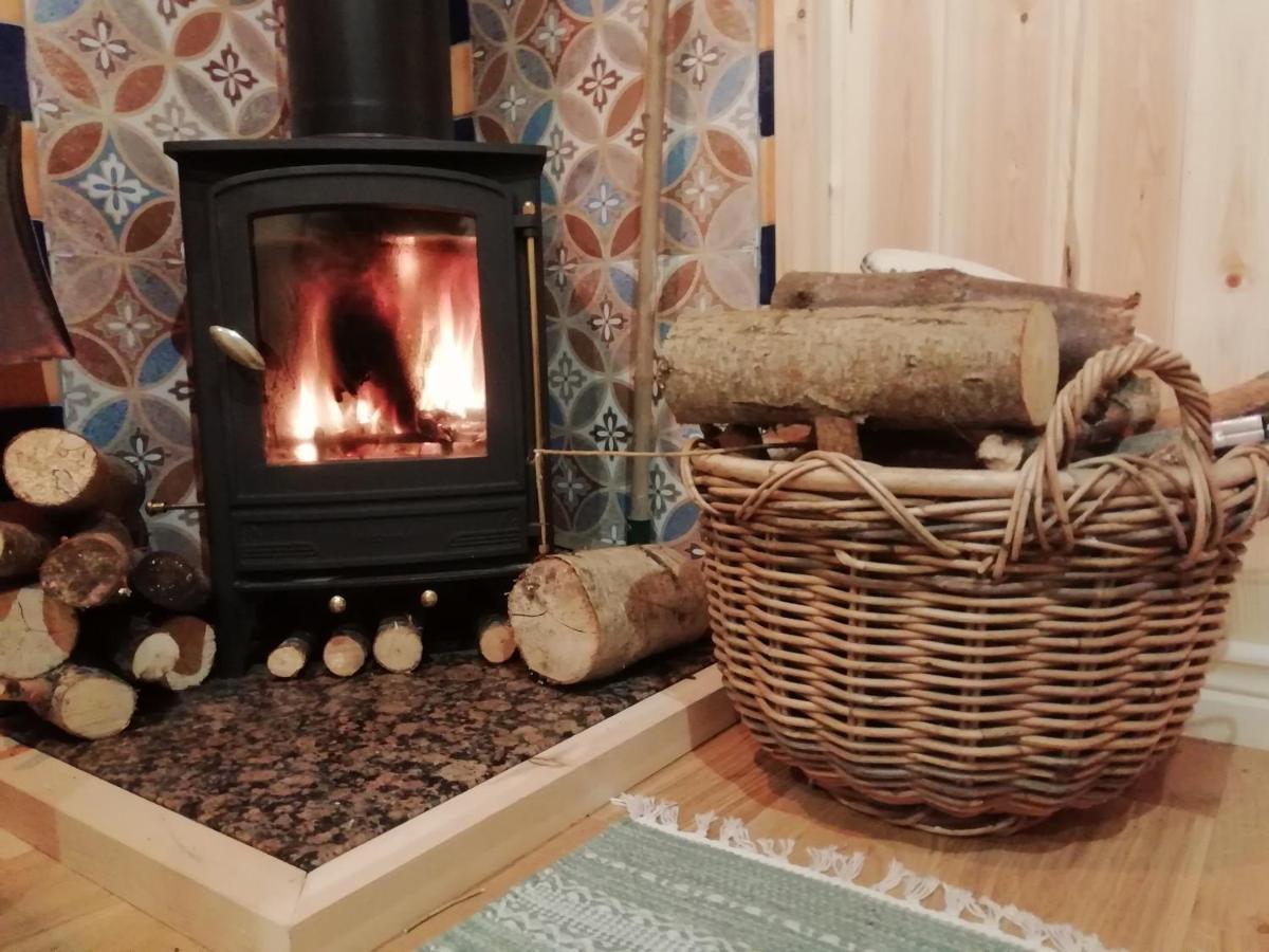 Sapphire Forest Garden Shepherd'S Hut Church Stretton Bagian luar foto